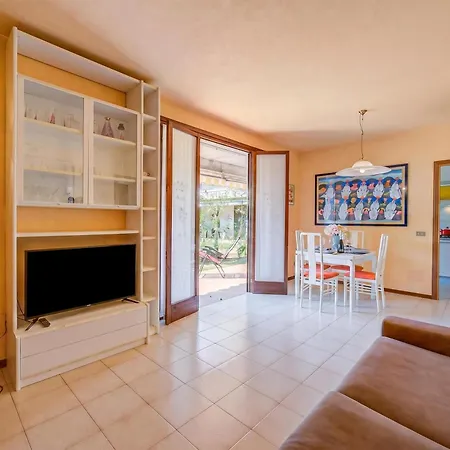 Cinzia Front - Happy Appartement Sirmione